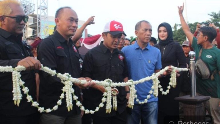 GridArt_20241006_172356438